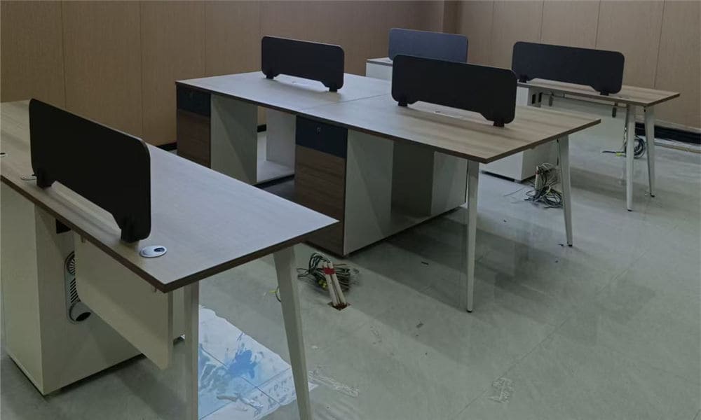 مشروع أثاث مكتبي LINRAY لشركة رائدة في مجال الموارد البشرية في تايلاند 